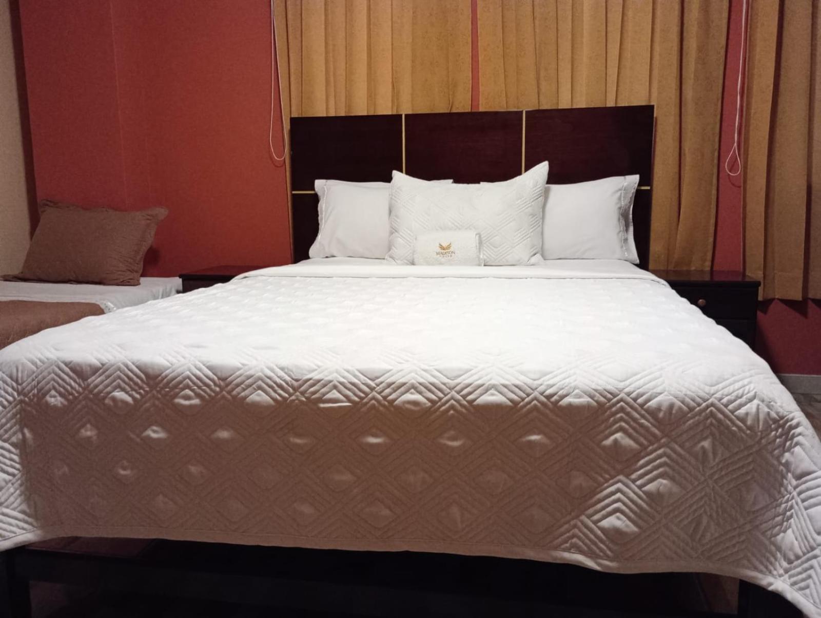 Madison Suite Tacna Buitenkant foto